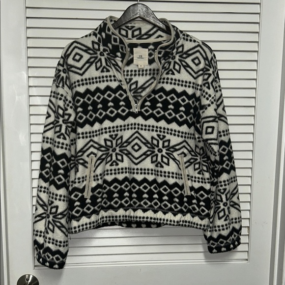 Thread + Supply Black and White Nordic Patterned Quarter Zip Front pocket - Picture 1 of 2